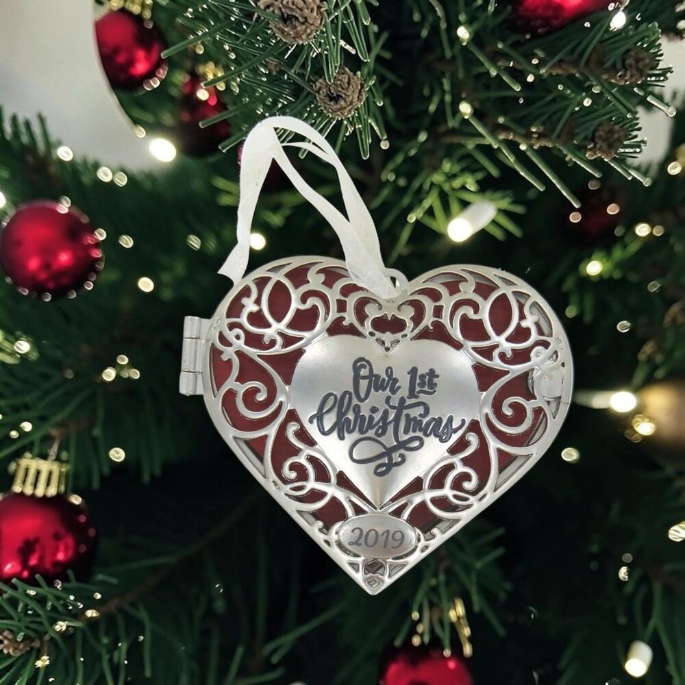 Hallmark Keepsake 2019 'Our 1st Christmas' Heart Photo Frame Ornament NEW IN BOX
